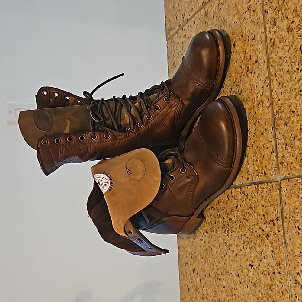 Walk over vintage boots size 9